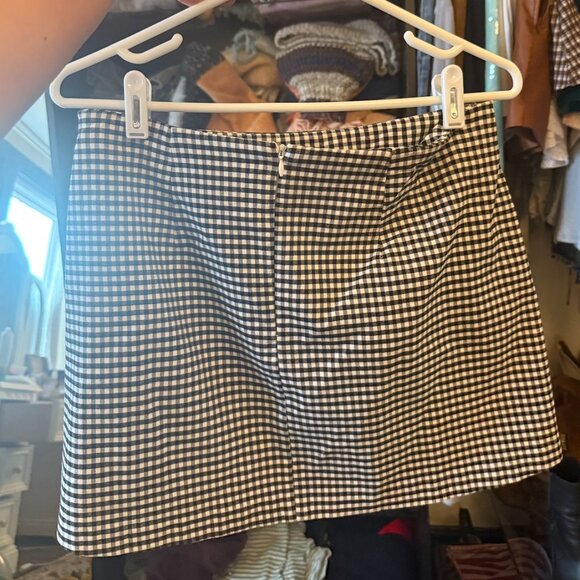 Urban Outfitters Black and White Gingham Mini Skirt - Picture 2 of 4